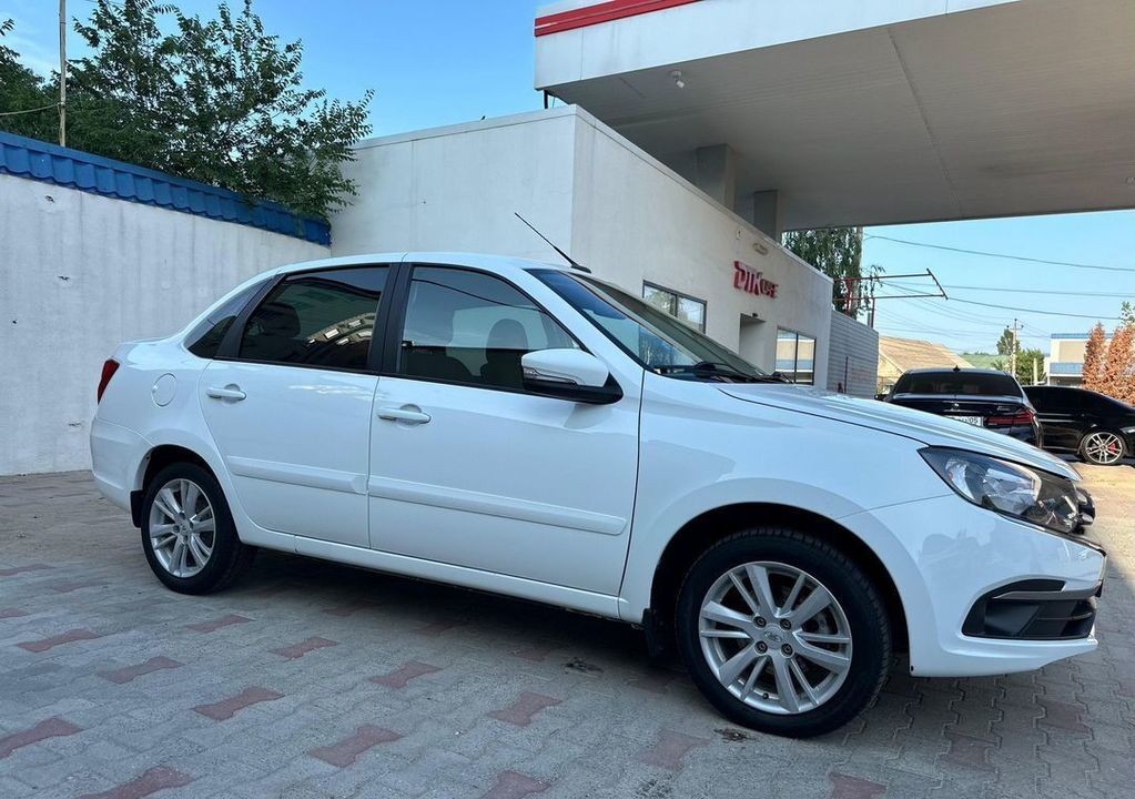 ВАЗ (LADA) Granta, 2020 год, 980 000 рублей, 2 фотография