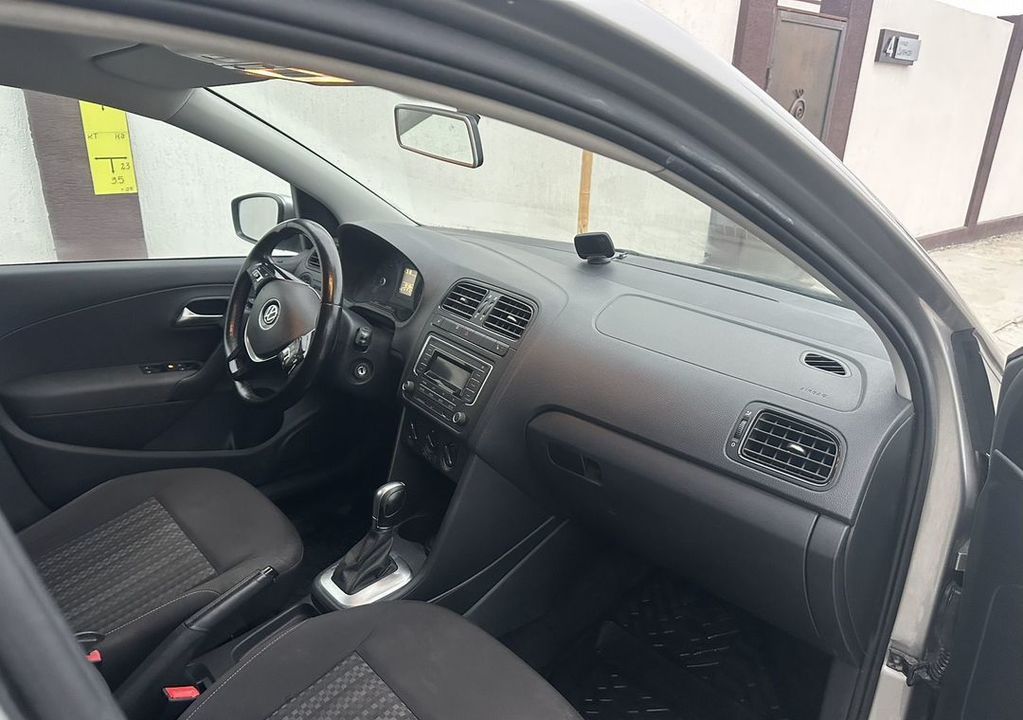 Volkswagen Polo, 2018 год, 1 225 000 рублей, 10 фотография