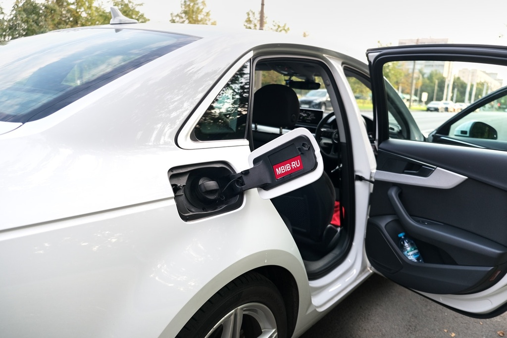 Audi A4 B9, 2019 год, 3 400 000 рублей, 19 фотография