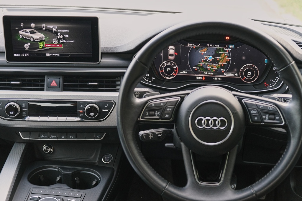 Audi A4 B9, 2019 год, 3 400 000 рублей, 10 фотография