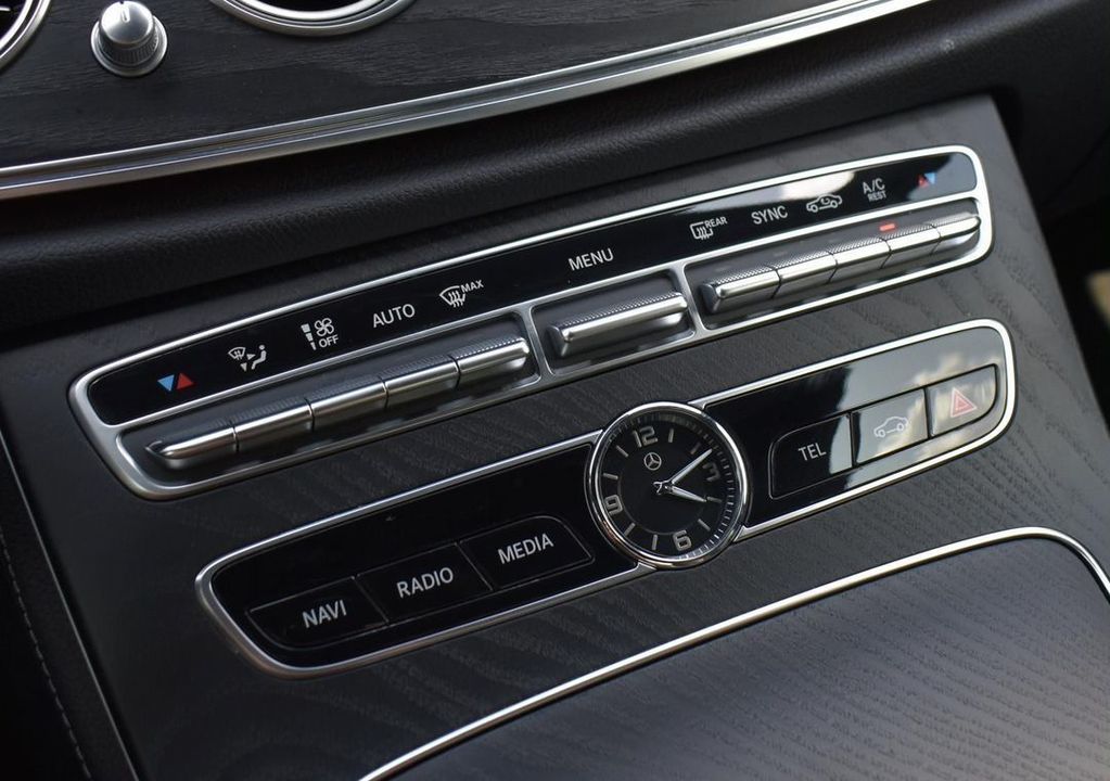 Mercedes-Benz E-Класс, 2018 год, 3 530 000 рублей, 18 фотография