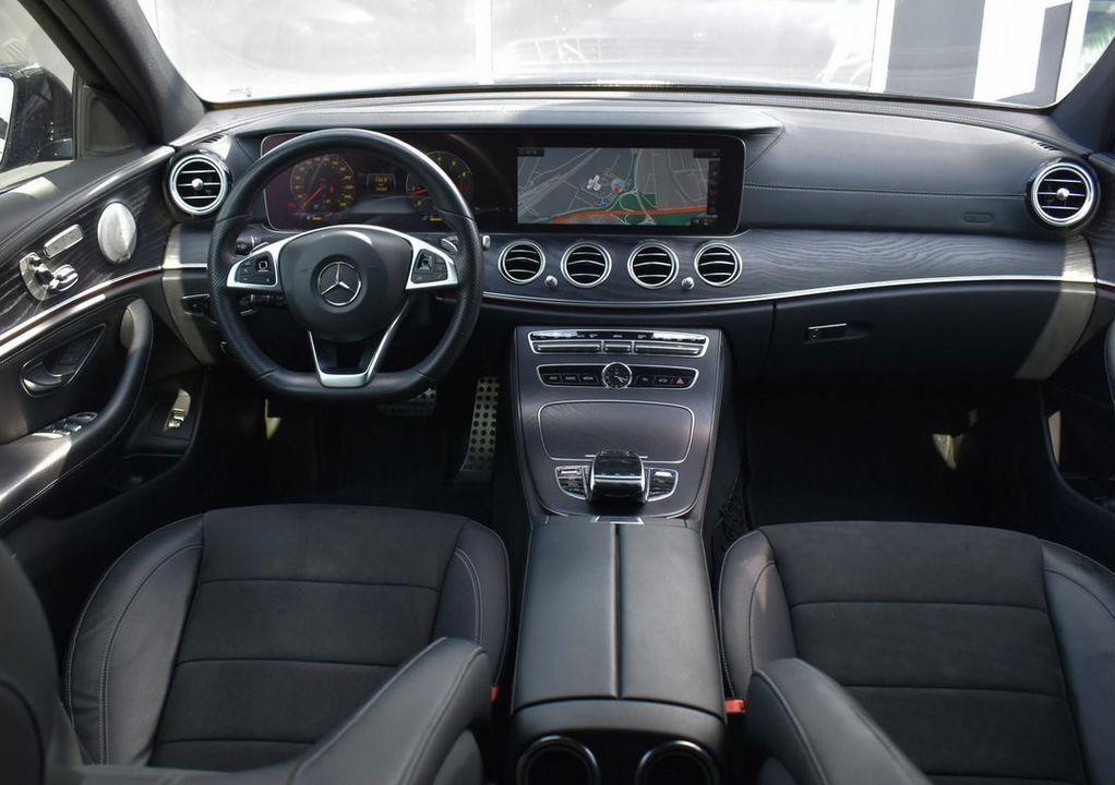 Mercedes-Benz E-Класс, 2018 год, 3 530 000 рублей, 6 фотография