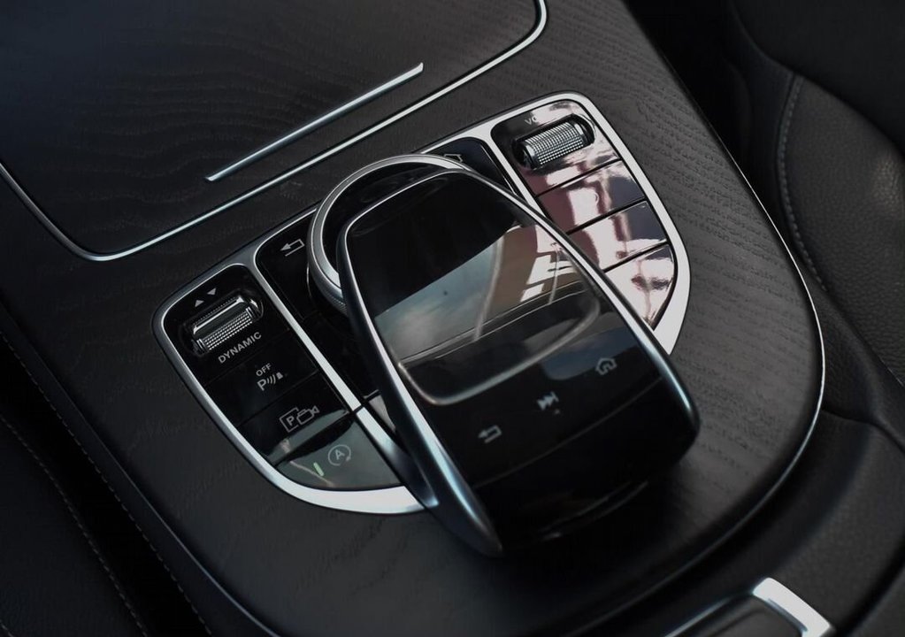 Mercedes-Benz E-Класс, 2018 год, 3 530 000 рублей, 19 фотография