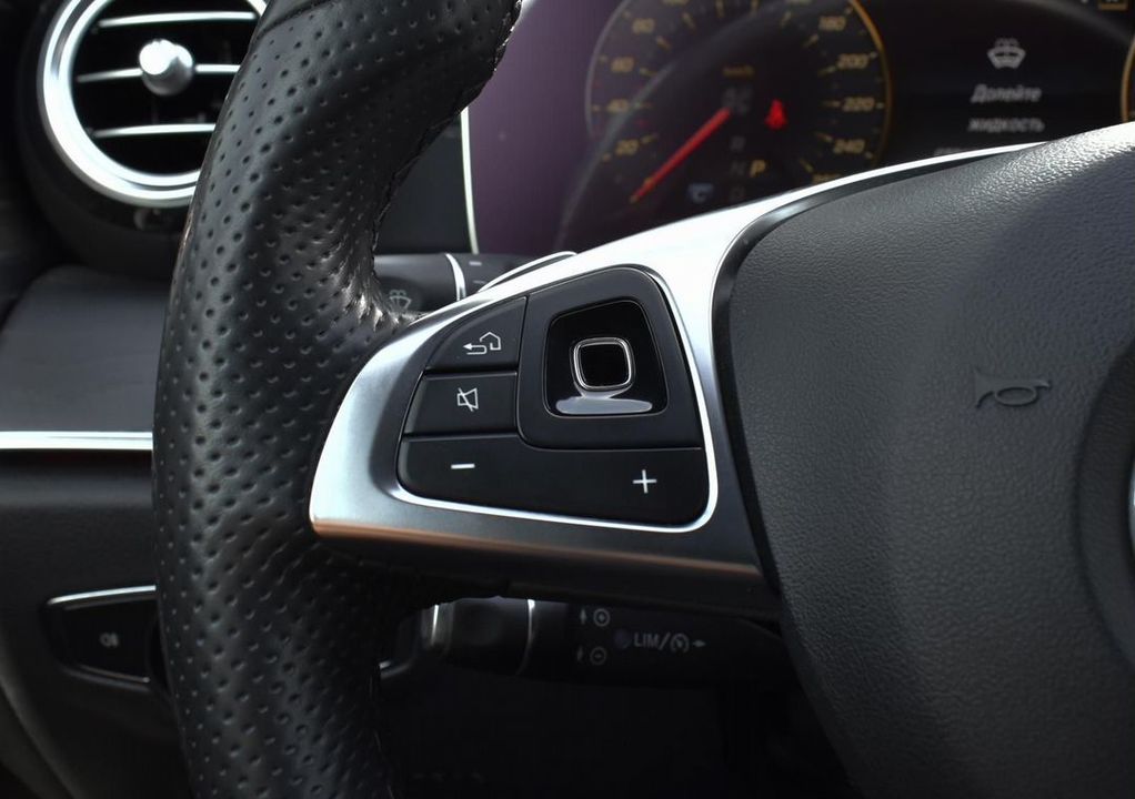 Mercedes-Benz E-Класс, 2018 год, 3 530 000 рублей, 13 фотография