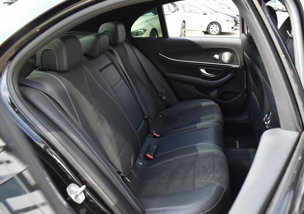 Mercedes-Benz E-Класс, 2018 год, 3 530 000 рублей, 7 фотография