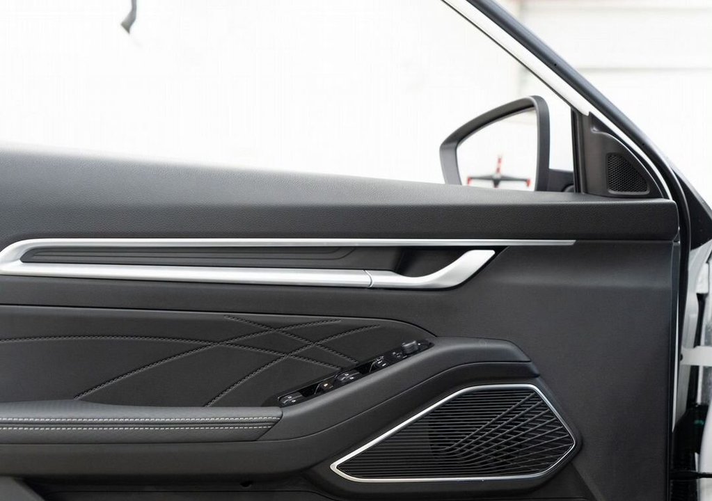 Geely Emgrand, 2024 год, 1 770 990 рублей, 16 фотография