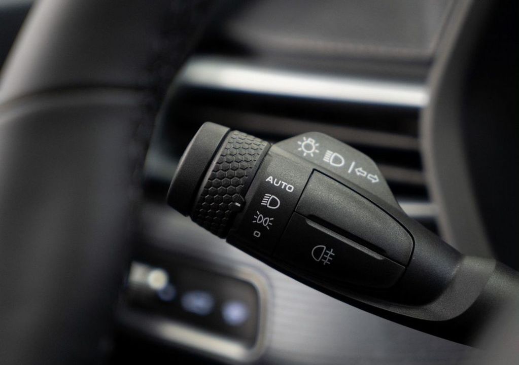 Geely Emgrand, 2024 год, 1 770 990 рублей, 21 фотография
