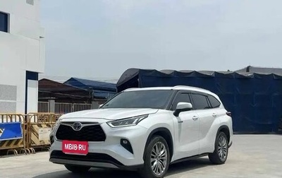 Toyota Highlander, 2022 год, 3 411 000 рублей, 1 фотография