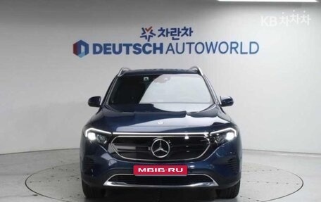 Mercedes-Benz EQB, 2022 год, 4 890 000 рублей, 1 фотография