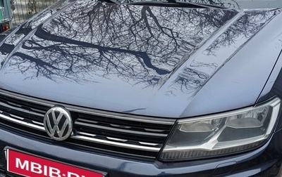 Volkswagen Tiguan II, 2017 год, 1 800 000 рублей, 1 фотография