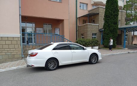 Toyota Camry, 2018 год, 2 350 000 рублей, 1 фотография