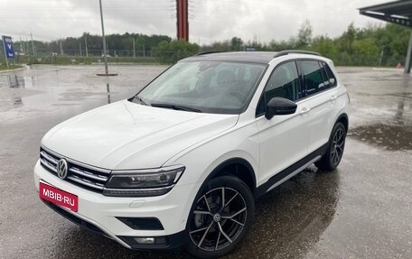 Volkswagen Tiguan II, 2020 год, 2 850 000 рублей, 1 фотография