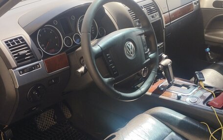 Volkswagen Touareg III, 2005 год, 870 000 рублей, 13 фотография