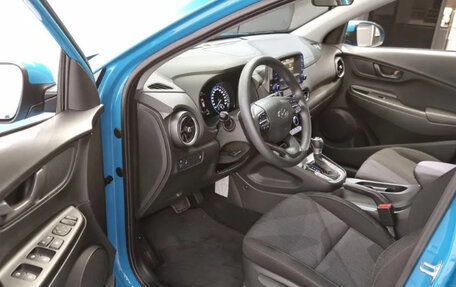 Hyundai Kona I, 2022 год, 1 405 000 рублей, 8 фотография