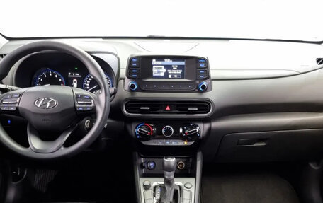 Hyundai Kona I, 2022 год, 1 405 000 рублей, 5 фотография