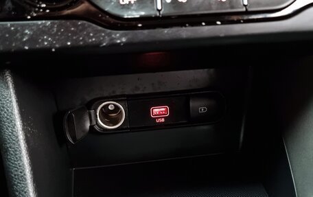 KIA Niro I, 2020 год, 1 600 111 рублей, 15 фотография