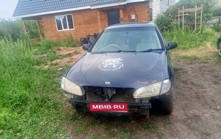 Nissan Bluebird Sylphy II, 2002 год, 250 000 рублей, 1 фотография