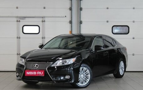 Lexus ES VII, 2013 год, 1 940 000 рублей, 1 фотография