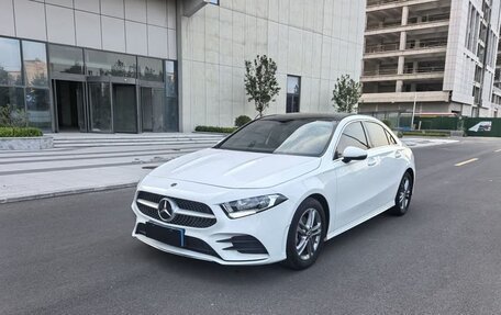 Mercedes-Benz A-Класс, 2022 год, 1 940 000 рублей, 1 фотография