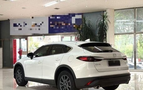 Mazda CX-4, 2020 год, 2 250 000 рублей, 2 фотография