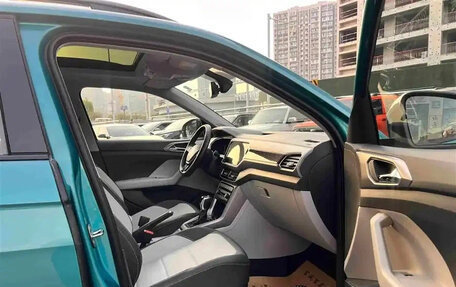 Volkswagen T-Cross I, 2022 год, 1 455 123 рублей, 10 фотография