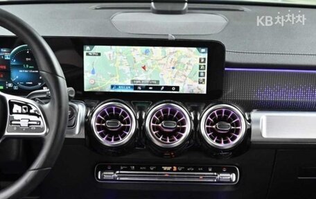 Mercedes-Benz EQB, 2022 год, 4 890 000 рублей, 11 фотография