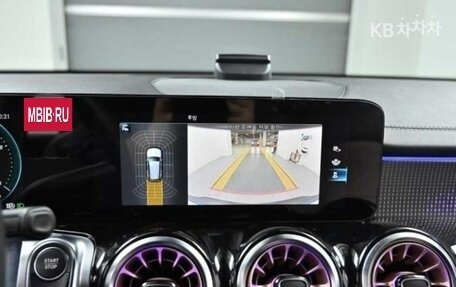 Mercedes-Benz EQB, 2022 год, 4 890 000 рублей, 10 фотография