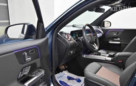 Mercedes-Benz EQB, 2022 год, 4 890 000 рублей, 14 фотография