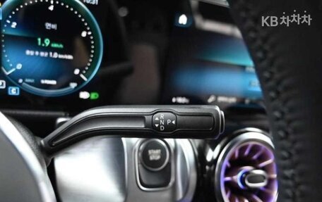 Mercedes-Benz EQB, 2022 год, 4 890 000 рублей, 16 фотография