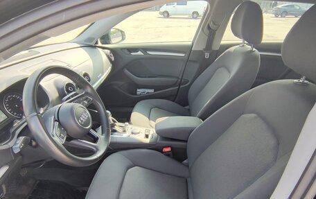 Audi A3, 2017 год, 1 825 000 рублей, 9 фотография