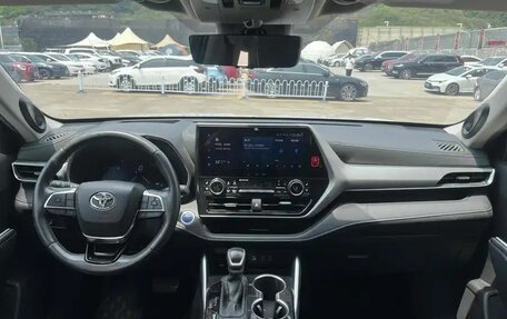 Toyota Highlander, 2022 год, 3 411 000 рублей, 9 фотография