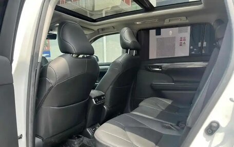 Toyota Highlander, 2022 год, 3 411 000 рублей, 15 фотография