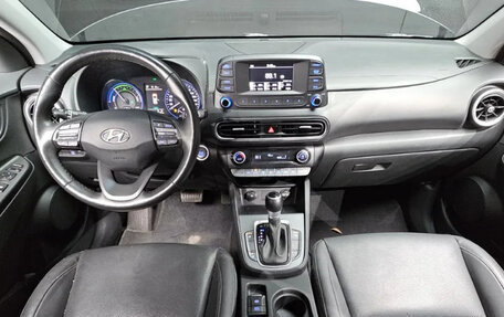 Hyundai Kona I, 2022 год, 1 405 000 рублей, 5 фотография
