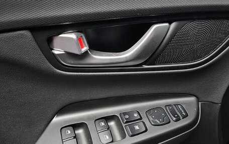 Hyundai Kona I, 2022 год, 1 405 000 рублей, 10 фотография