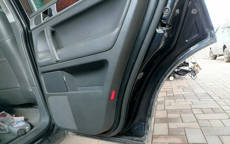Volkswagen Touareg III, 2007 год, 850 000 рублей, 8 фотография