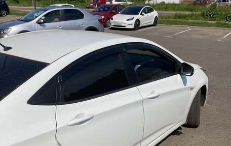 Hyundai Solaris II рестайлинг, 2015 год, 600 000 рублей, 4 фотография