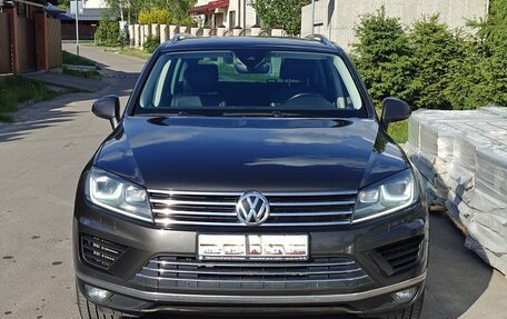Volkswagen Touareg III, 2017 год, 3 290 000 рублей, 8 фотография