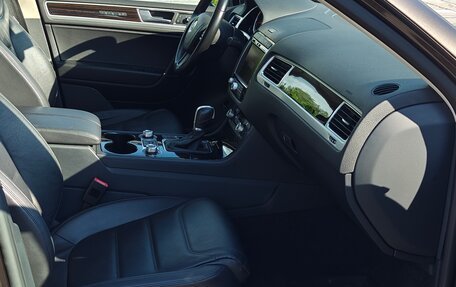 Volkswagen Touareg III, 2017 год, 3 290 000 рублей, 9 фотография