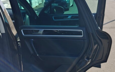 Volkswagen Touareg III, 2017 год, 3 290 000 рублей, 15 фотография