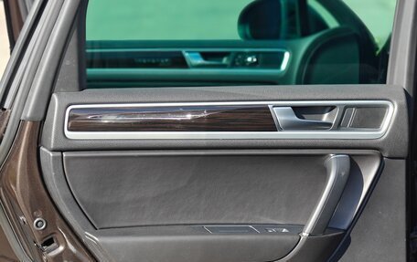 Volkswagen Touareg III, 2017 год, 3 290 000 рублей, 21 фотография