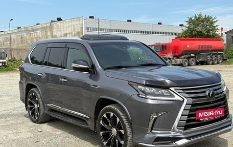 Lexus LX III, 2018 год, 10 500 000 рублей, 3 фотография