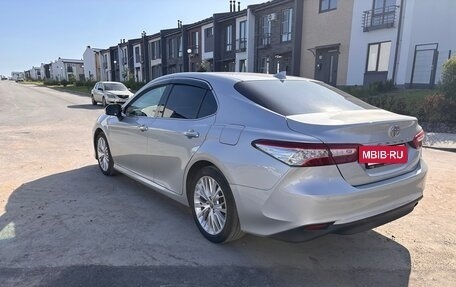 Toyota Camry, 2020 год, 2 960 000 рублей, 5 фотография