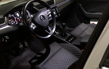 Skoda Superb III рестайлинг, 2017 год, 1 730 000 рублей, 8 фотография
