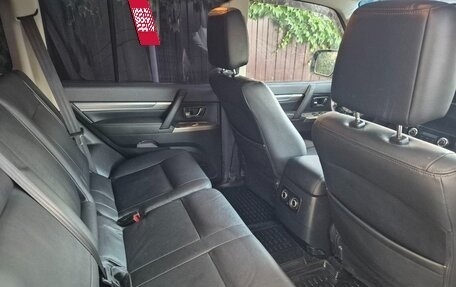 Mitsubishi Pajero IV, 2017 год, 2 900 000 рублей, 8 фотография