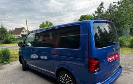 Volkswagen Multivan T6 рестайлинг, 2022 год, 13 000 000 рублей, 4 фотография
