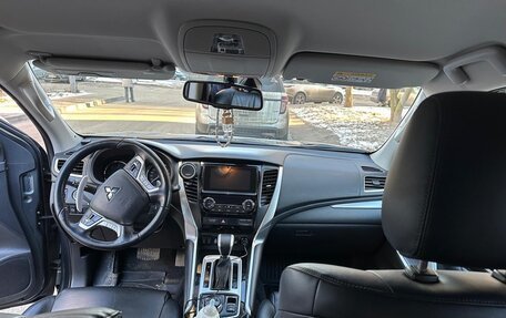 Mitsubishi Pajero Sport III рестайлинг, 2019 год, 3 300 000 рублей, 4 фотография