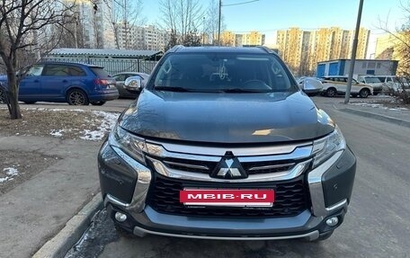 Mitsubishi Pajero Sport III рестайлинг, 2019 год, 3 300 000 рублей, 2 фотография