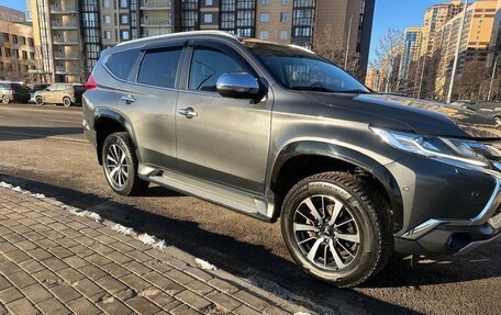 Mitsubishi Pajero Sport III рестайлинг, 2019 год, 3 300 000 рублей, 5 фотография