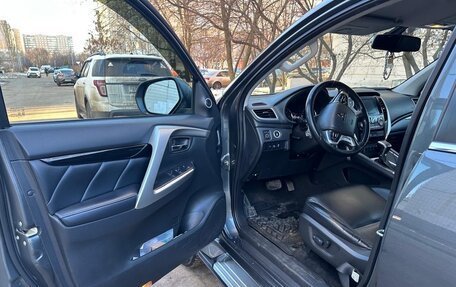 Mitsubishi Pajero Sport III рестайлинг, 2019 год, 3 300 000 рублей, 9 фотография