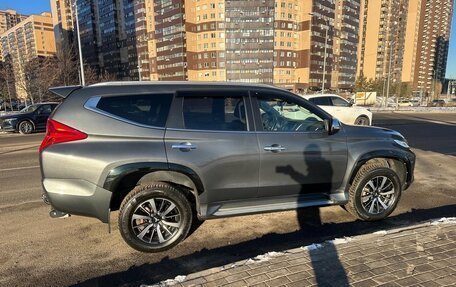 Mitsubishi Pajero Sport III рестайлинг, 2019 год, 3 300 000 рублей, 13 фотография